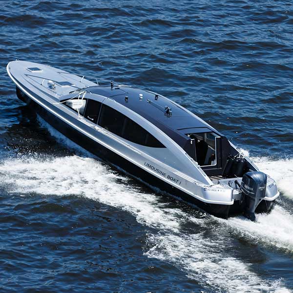 Limousine Boat